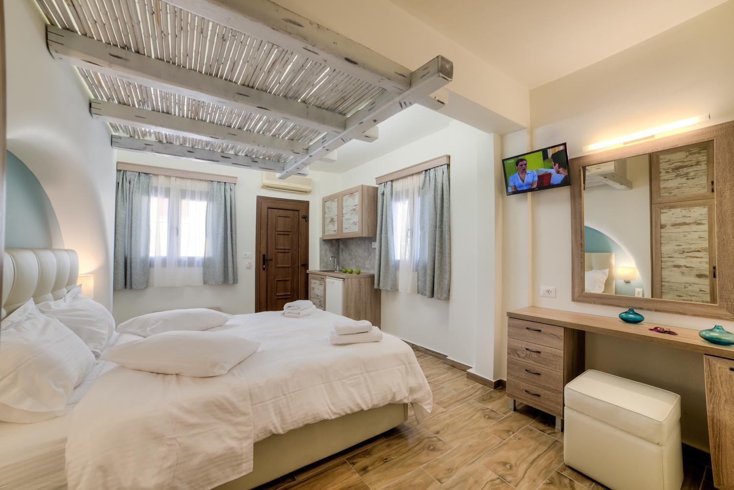 Ifestos Villa Фира Екстериор снимка