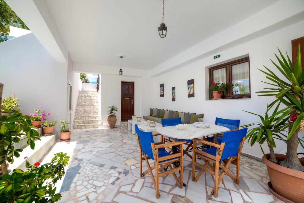 Ifestos Villa Фира Екстериор снимка