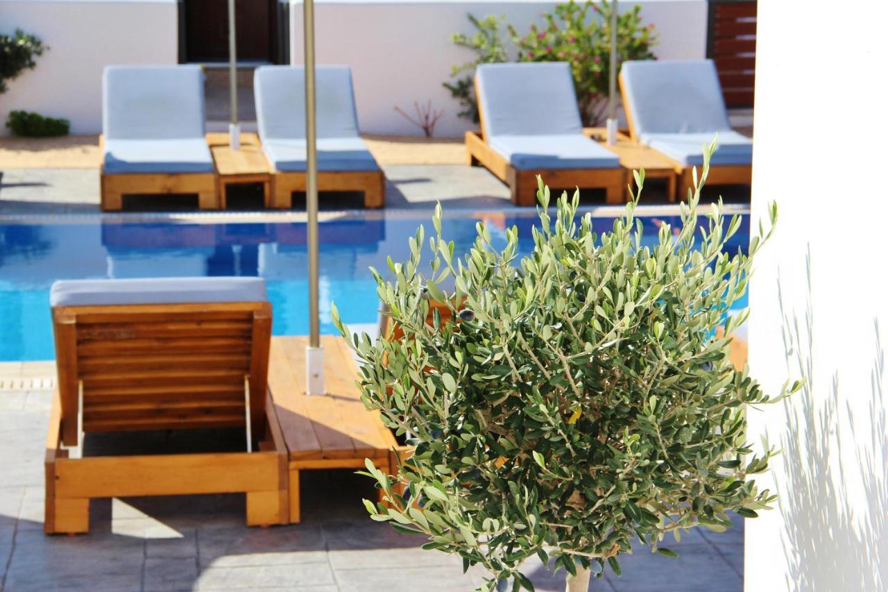 Ifestos Villa Фира Екстериор снимка